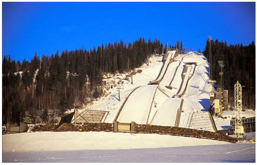 Lysgårdsbakkene på Lillehammer om vinteren