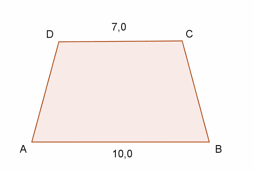 Trapes ABCD med $AB = 10{,}0$ og $DC = 7{,}0$